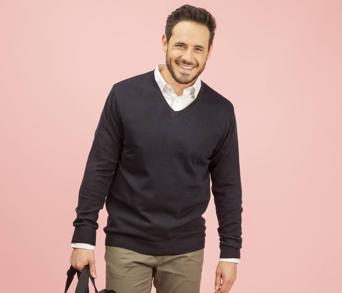 Herren Pullover V-Ausschnitt regular fit 9910/72121