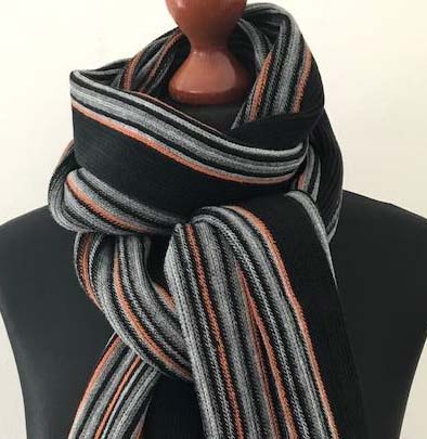 BusMaxx Strick SCHAL gestreift in Orange mit Anthrazittönen