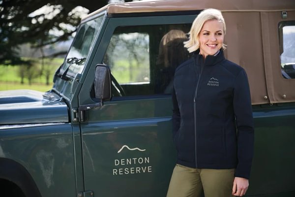 ENID Hybrid Damen Outdoor Jacke von Brook Taverner