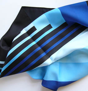 Schal PES 140x30 cm Streifen Blautöne / navy