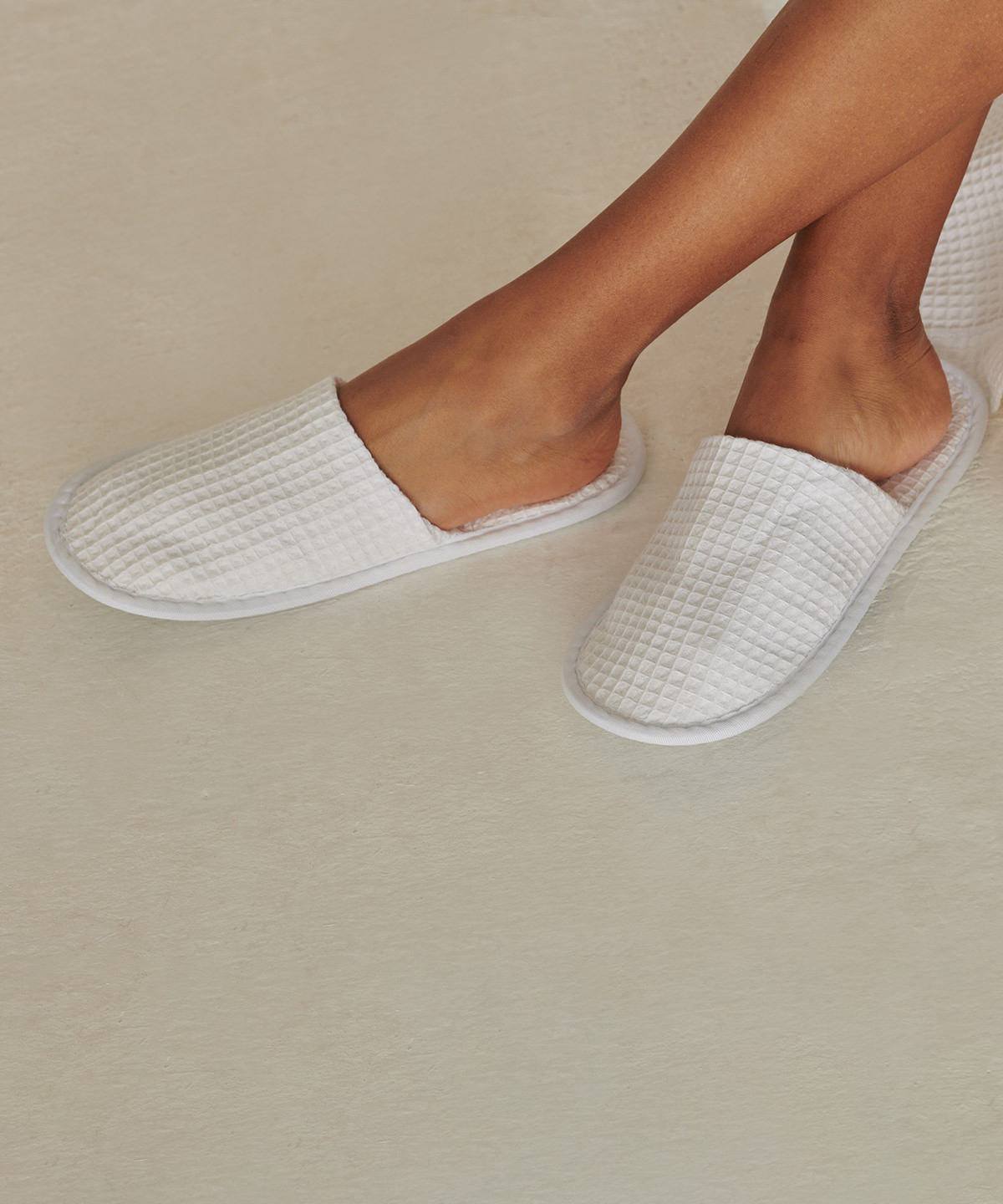 Pantoffeln in Waffeloptik TC066