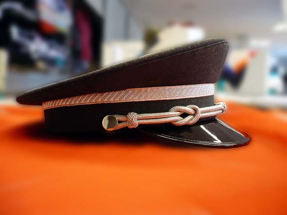 Uniform Schirmmütze