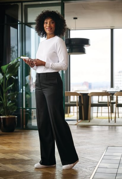 Pallas Damenhose CORA mit weitem Bein